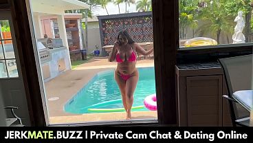 Latina Tiri Montok Zoey Foxx, Ngentot Seru Sampai Muncrat Di Rumah