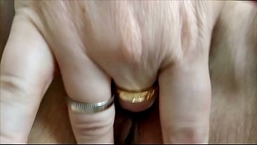 Tontonan Memek Dan Lubang Pantat Yang Sangat Vulgar Dari Pelacur Kamera Tua Terkenal Asal Rusia .!. ))