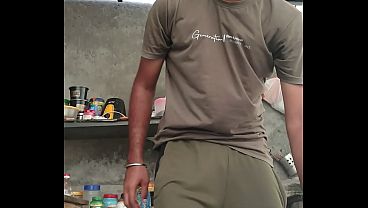 Bocah India Sendirian Muter-muter Kontol Kecilnya