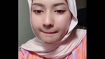 Jilbab Live, Goyang-goyang Bikin Makin Pengen Ngintip.